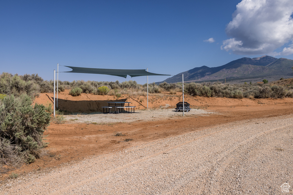 112 S COTTONTAIL AVE La Sal, UT 84530