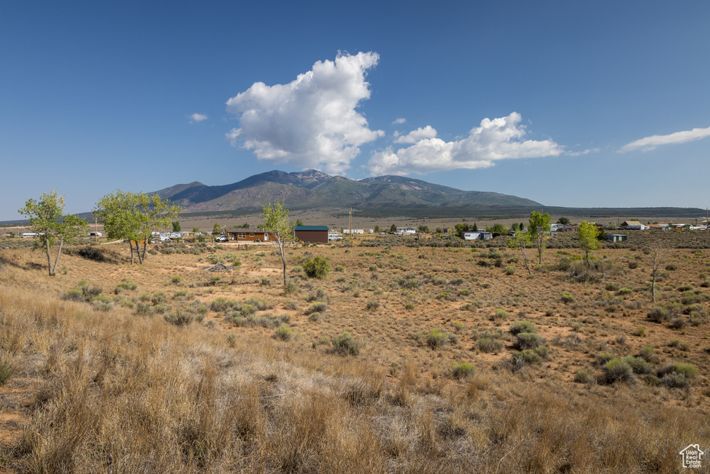 112 S COTTONTAIL AVE La Sal, UT 84530