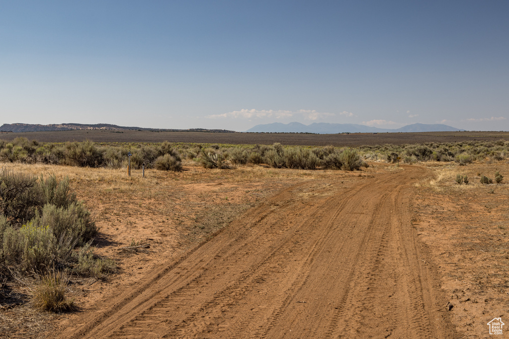 112 S COTTONTAIL AVE La Sal, UT 84530