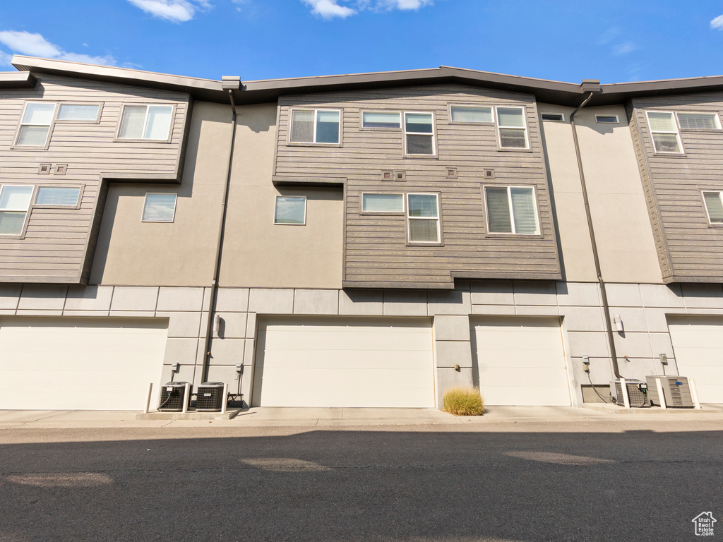 Photo 24 for MLS #2108740 at 1037 W Soho Dr