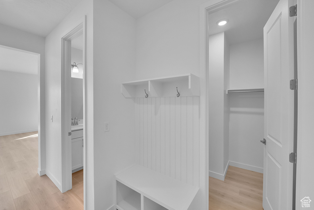 Photo 9 for MLS #2108744 at 5532 N Trailside #501