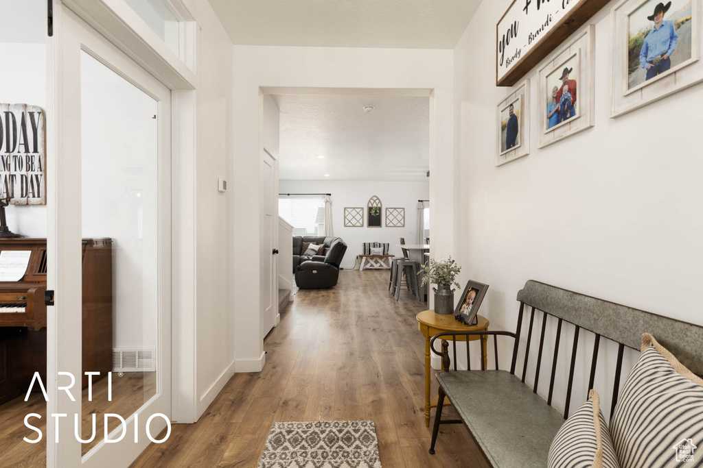 Photo 5 for MLS #2108772 at 1102 S Red Barn View Dr