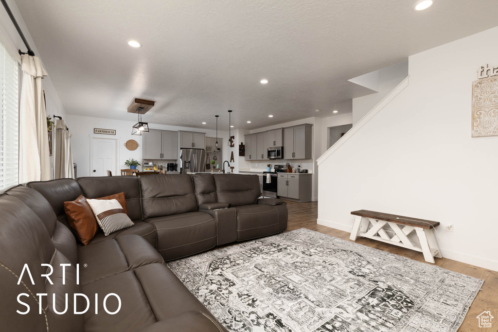 Photo 10 for MLS #2108772 at 1102 S Red Barn View Dr