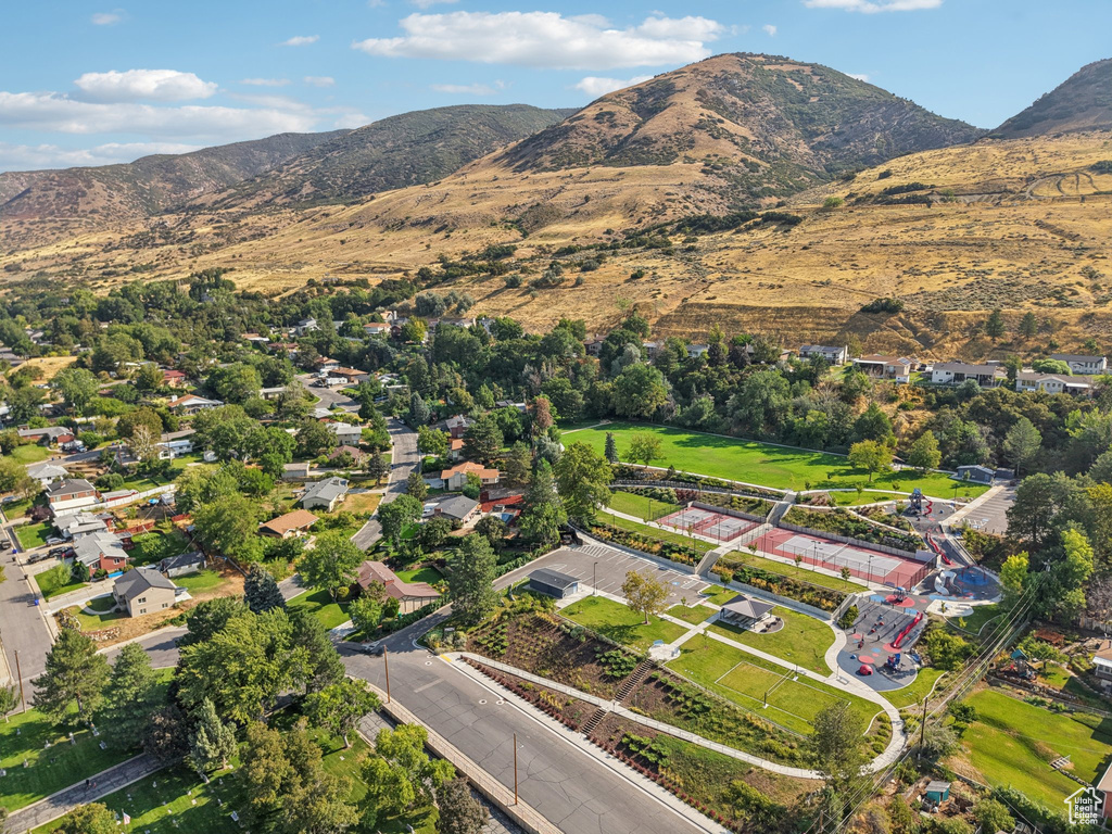 385 S CANYON WAY Centerville, UT 84014