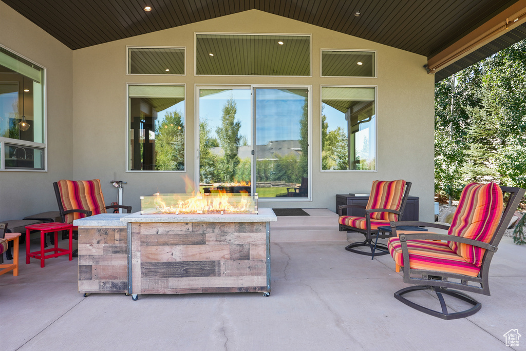 Photo 38 for MLS #2108789 at 818 W Summit Haven Cir