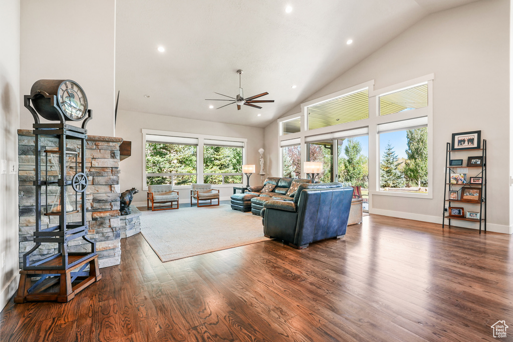 Photo 12 for MLS #2108789 at 818 W Summit Haven Cir