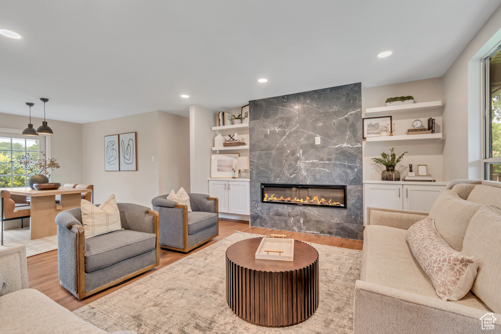 Photo 2 for MLS #2108791 at 1617 E Meadowmoor Rd