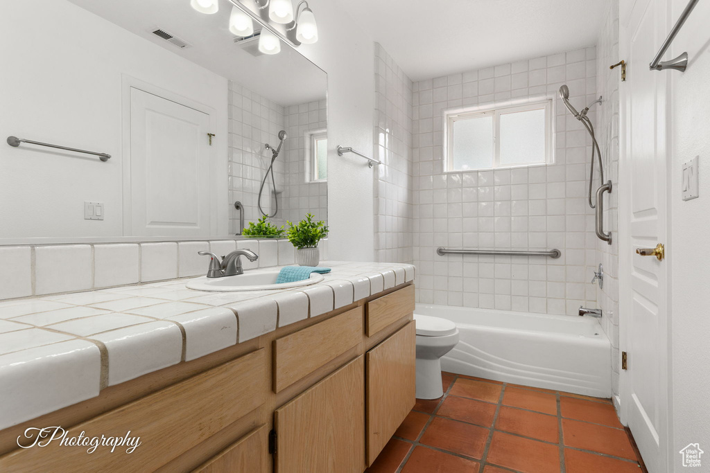 Photo 15 for MLS #2108816 at 158 E 375 South
