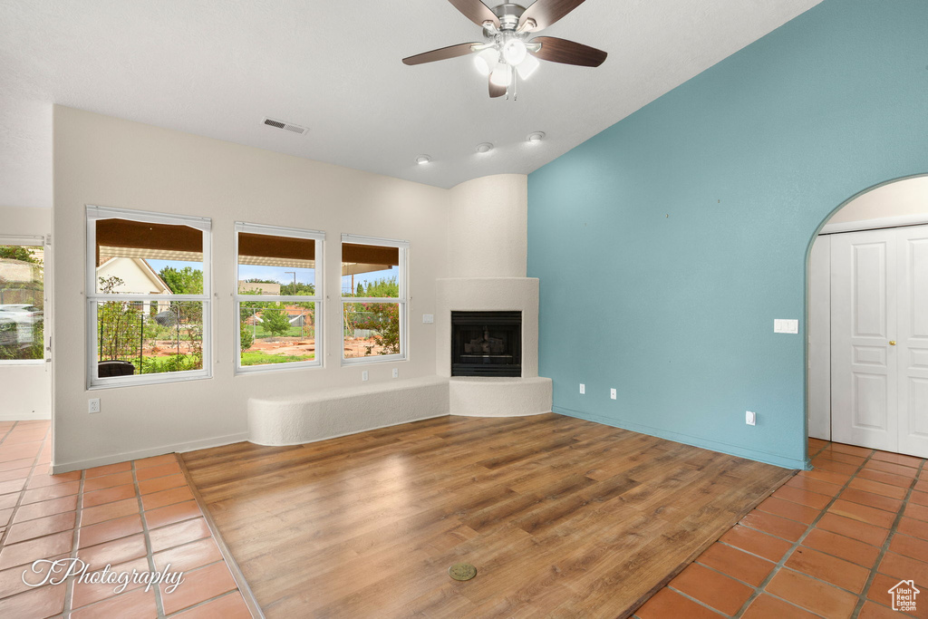 Photo 9 for MLS #2108816 at 158 E 375 South