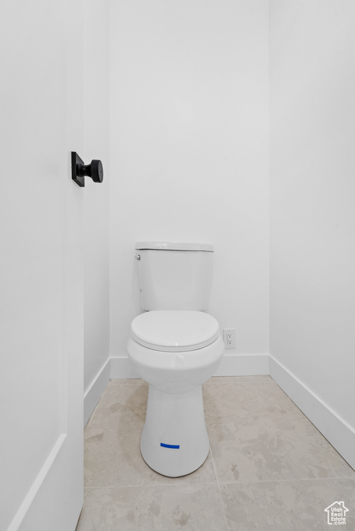 2523 E OAK GROVE DR Sandy, UT 84092