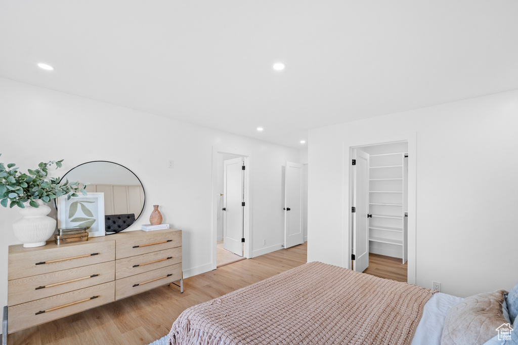 2523 E OAK GROVE DR Sandy, UT 84092
