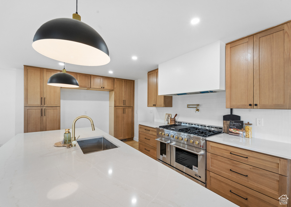 2523 E OAK GROVE DR Sandy, UT 84092