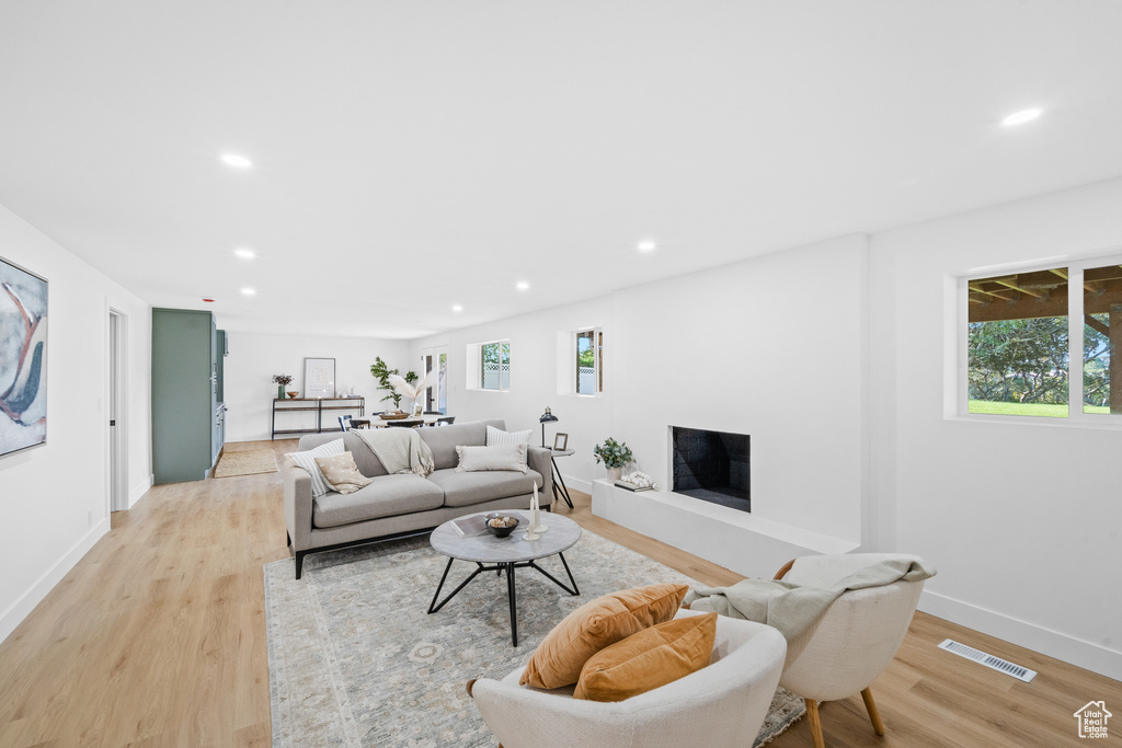 2523 E OAK GROVE DR Sandy, UT 84092