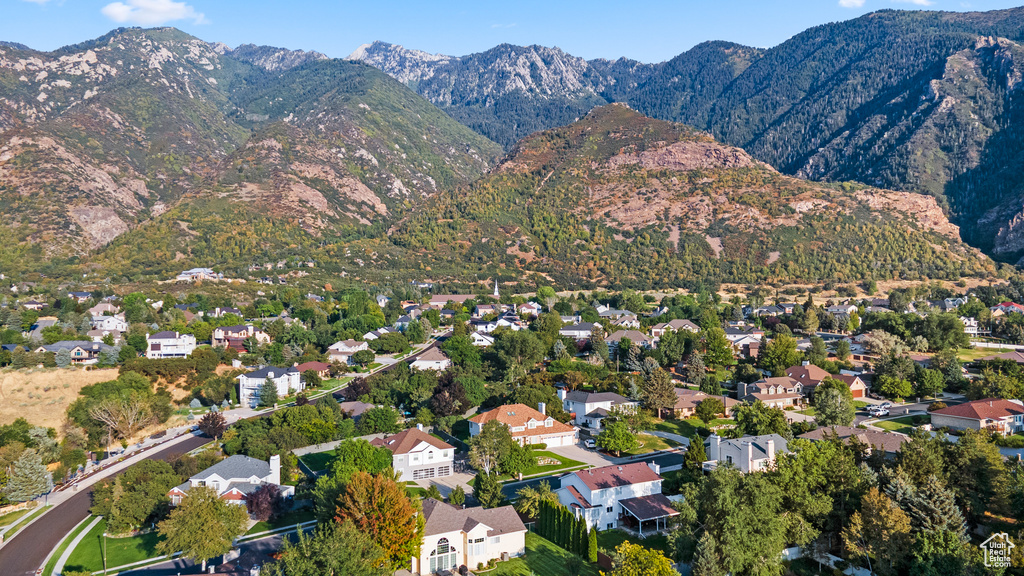 2523 E OAK GROVE DR Sandy, UT 84092