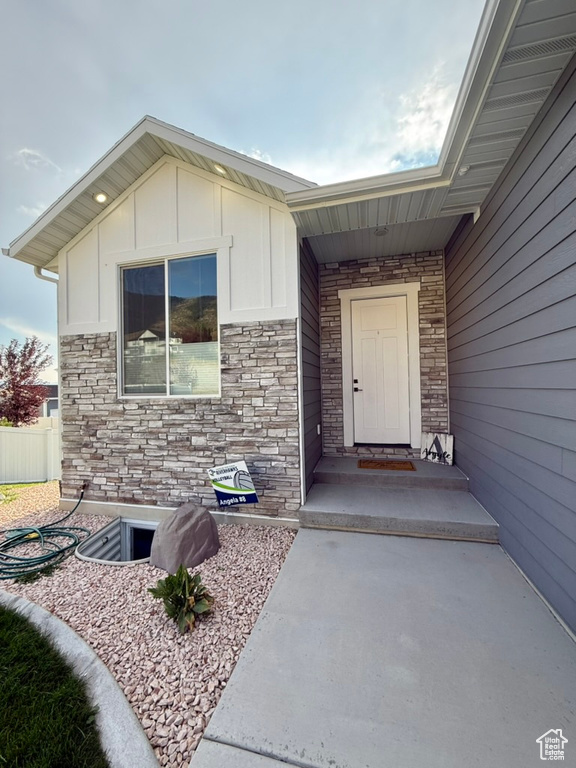 1061 S 600 E Providence, UT 84332