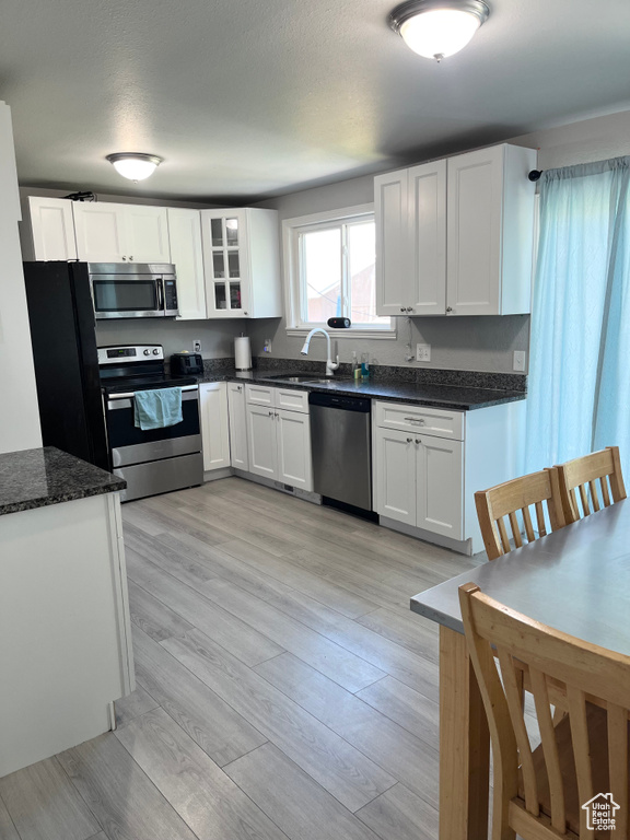 4972 W SILVERTIP DR Kearns, UT 84118
