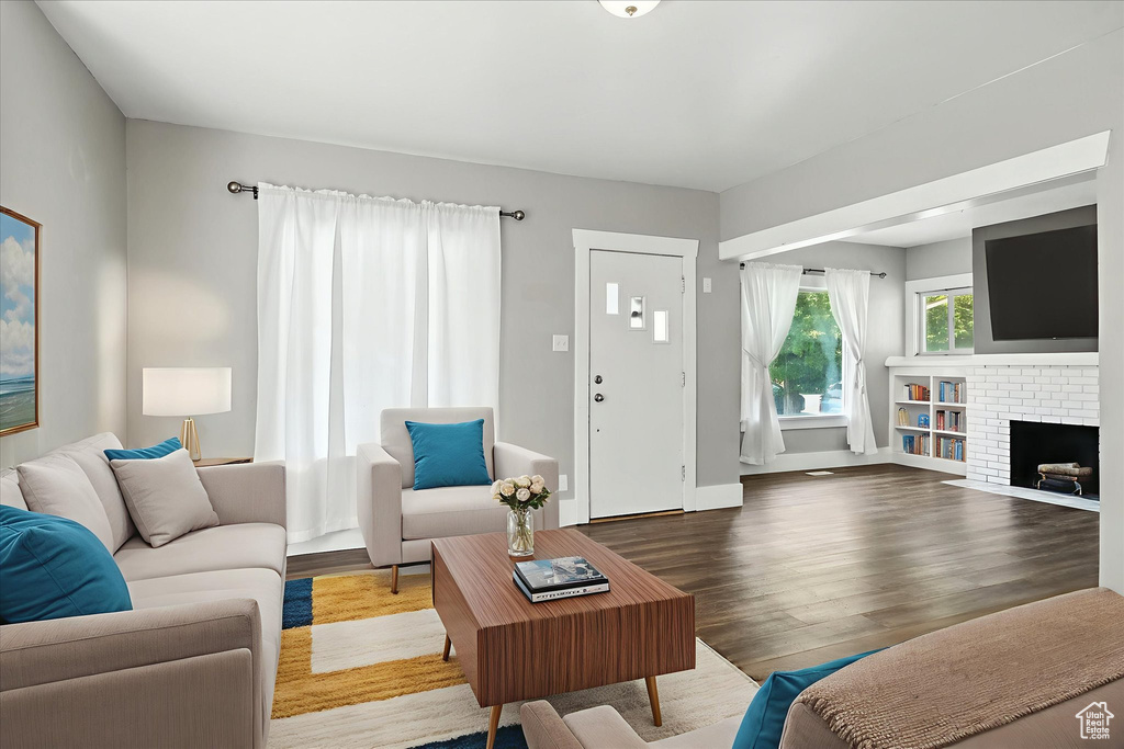 Photo 4 for MLS #2108868 at 141 W 400 North