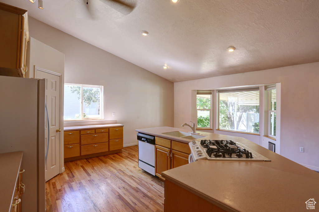 Photo 8 for MLS #2108874 at 824 S 1040 East