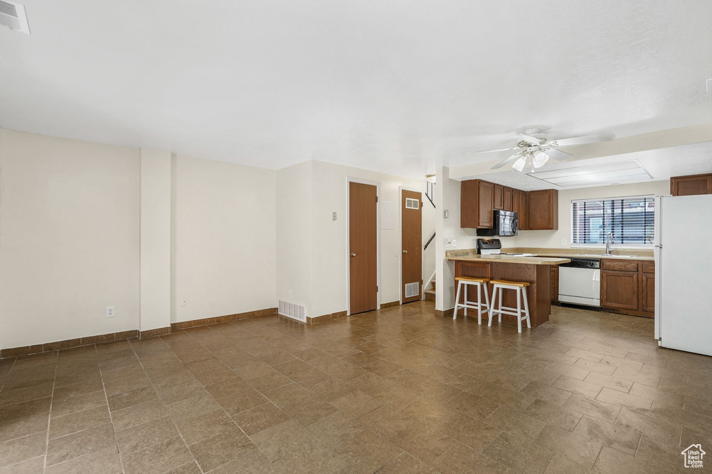 Photo 5 for MLS #2108878 at 1325 Lincoln Ave #52