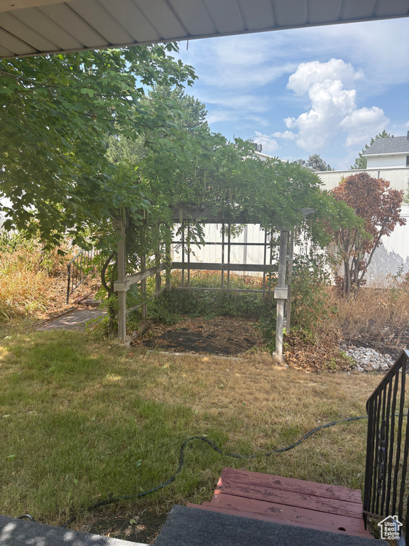 Photo 23 for MLS #2108909 at 55 E Hanover Dr