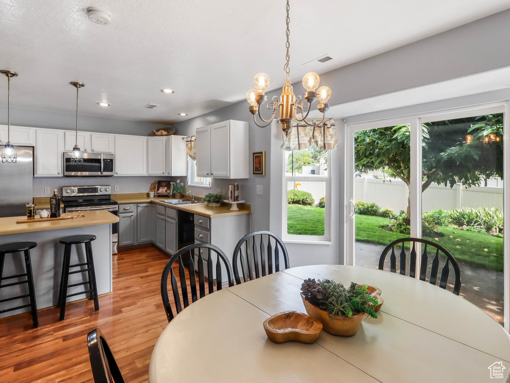 1974 N TRELLIS PL Saratoga Springs, UT 84045