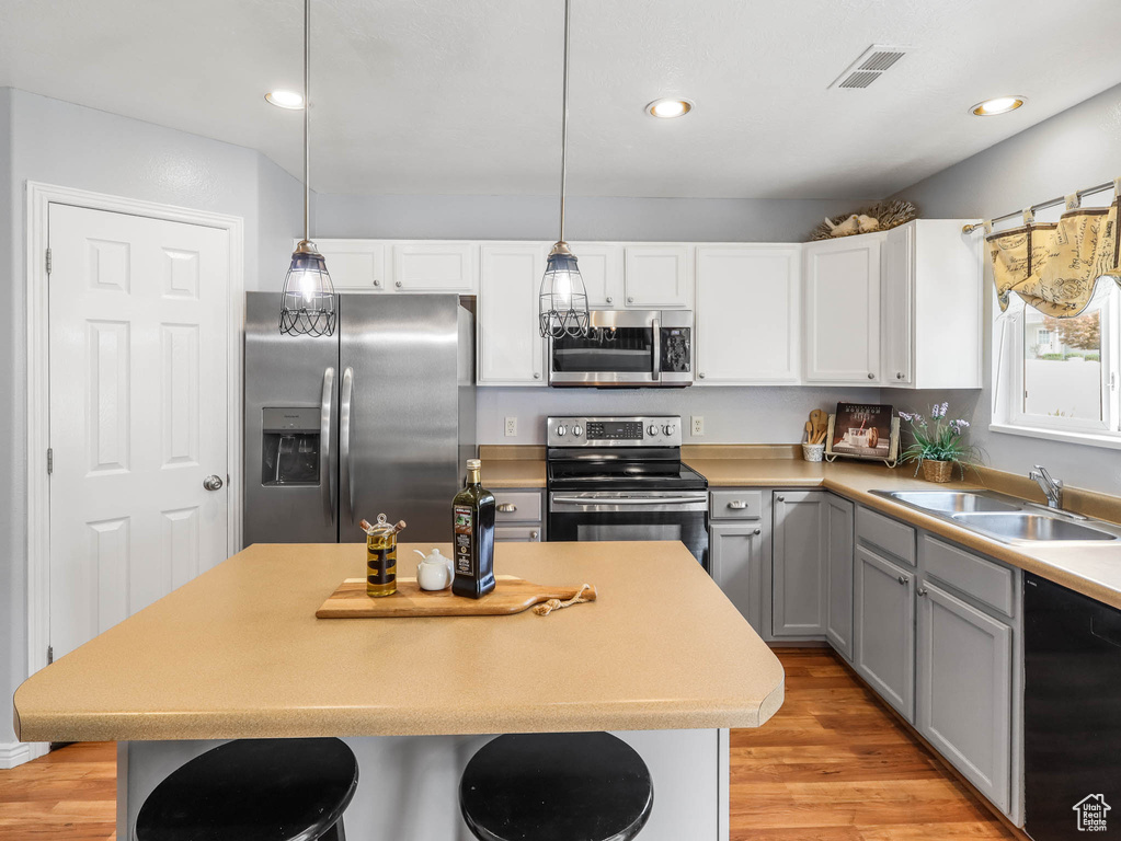 1974 N TRELLIS PL Saratoga Springs, UT 84045