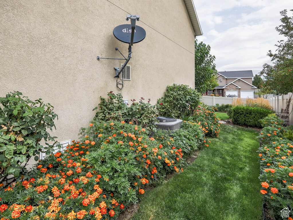 1974 N TRELLIS PL Saratoga Springs, UT 84045