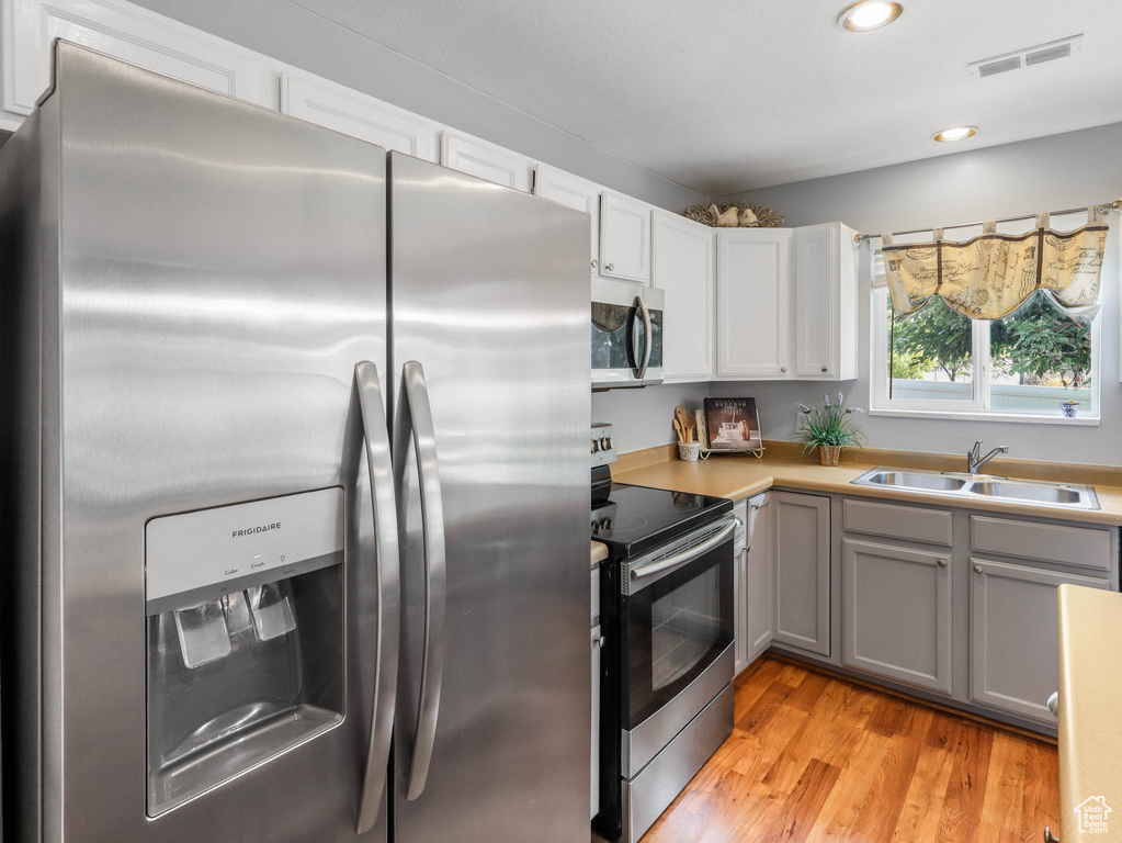 1974 N TRELLIS PL Saratoga Springs, UT 84045