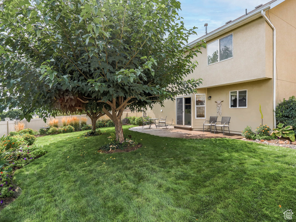 1974 N TRELLIS PL Saratoga Springs, UT 84045