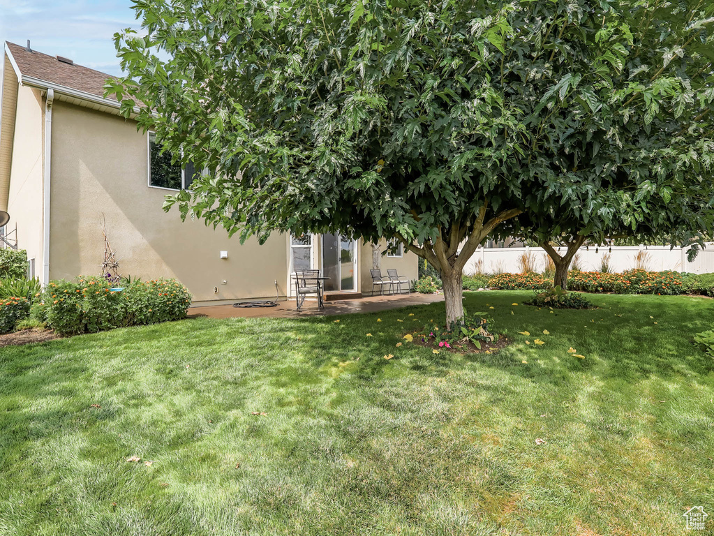 1974 N TRELLIS PL Saratoga Springs, UT 84045