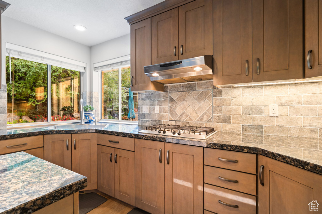 1811 E SHADOW VALLEY DR Ogden, UT 84403