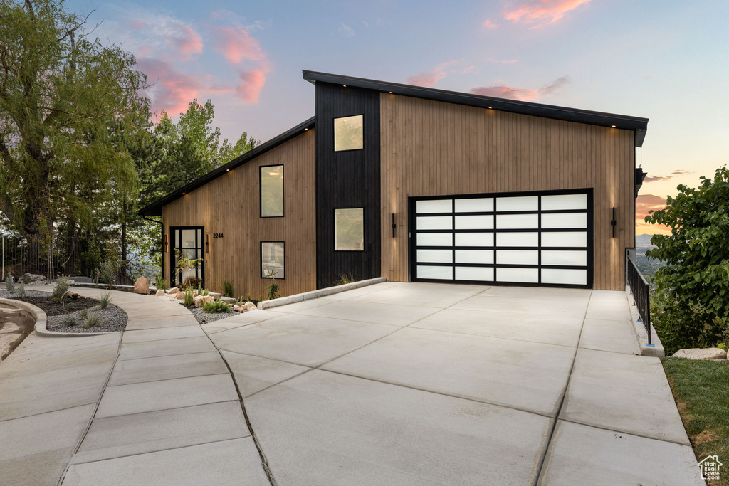 2244 S LAKELINE CIR Salt Lake City, UT 84109