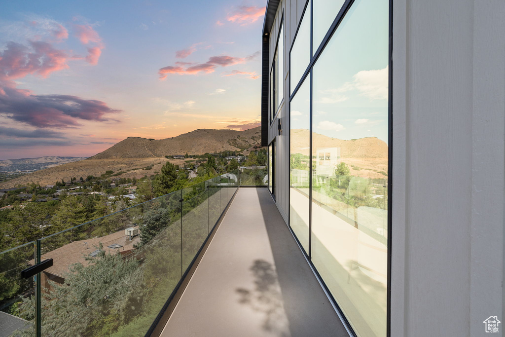 2244 S LAKELINE CIR Salt Lake City, UT 84109