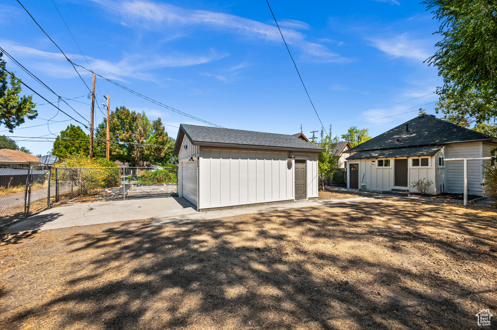 610 S NAVAJO ST Salt Lake City, UT 84104