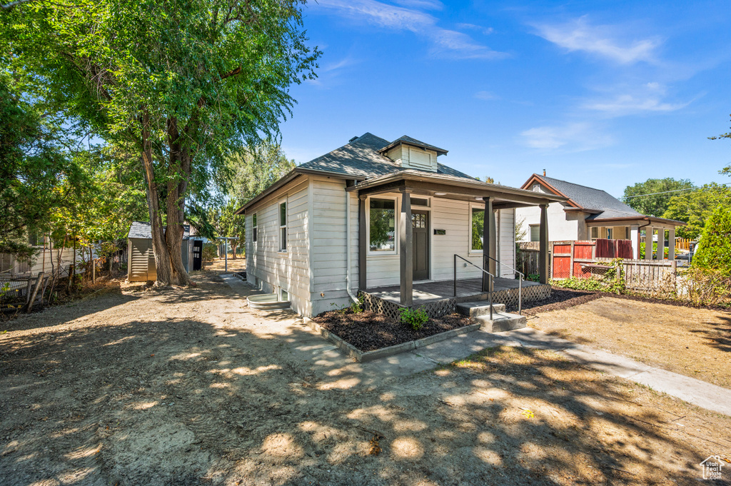 610 S NAVAJO ST Salt Lake City, UT 84104