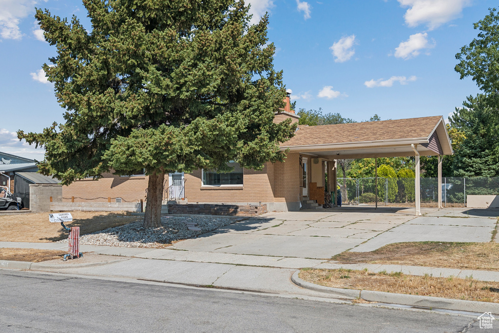 6095 S SIERRA GRANDE DR Taylorsville, UT 84129
