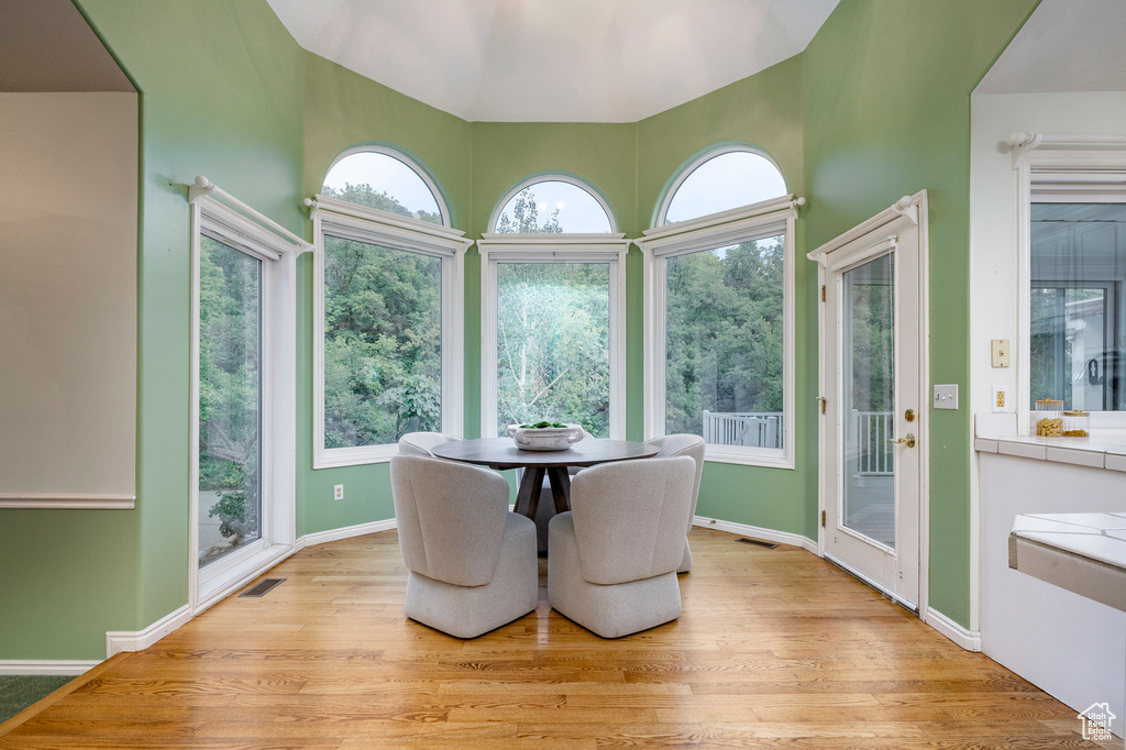 Photo 14 for MLS #2108957 at 3582 Heughs Canyon Cir