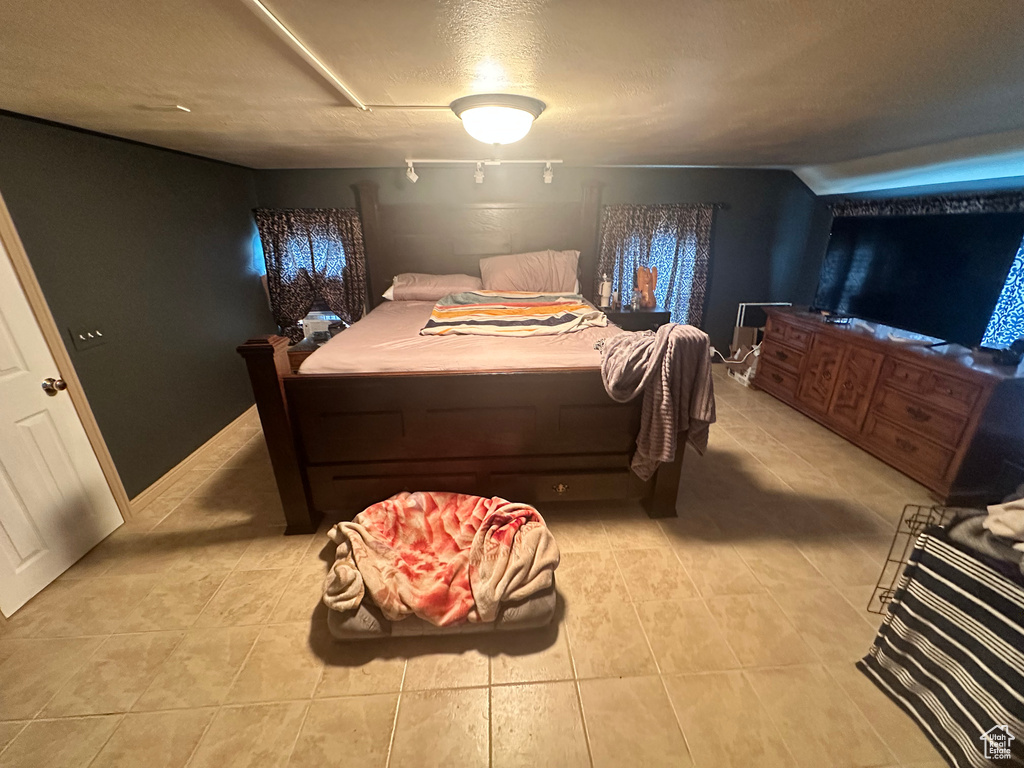Photo 9 for MLS #2108958 at 575 W 200 South