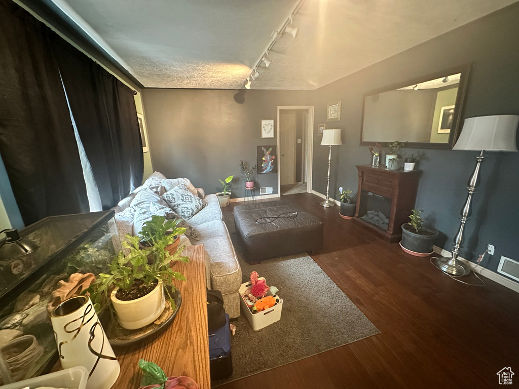 Photo 4 for MLS #2108958 at 575 W 200 South