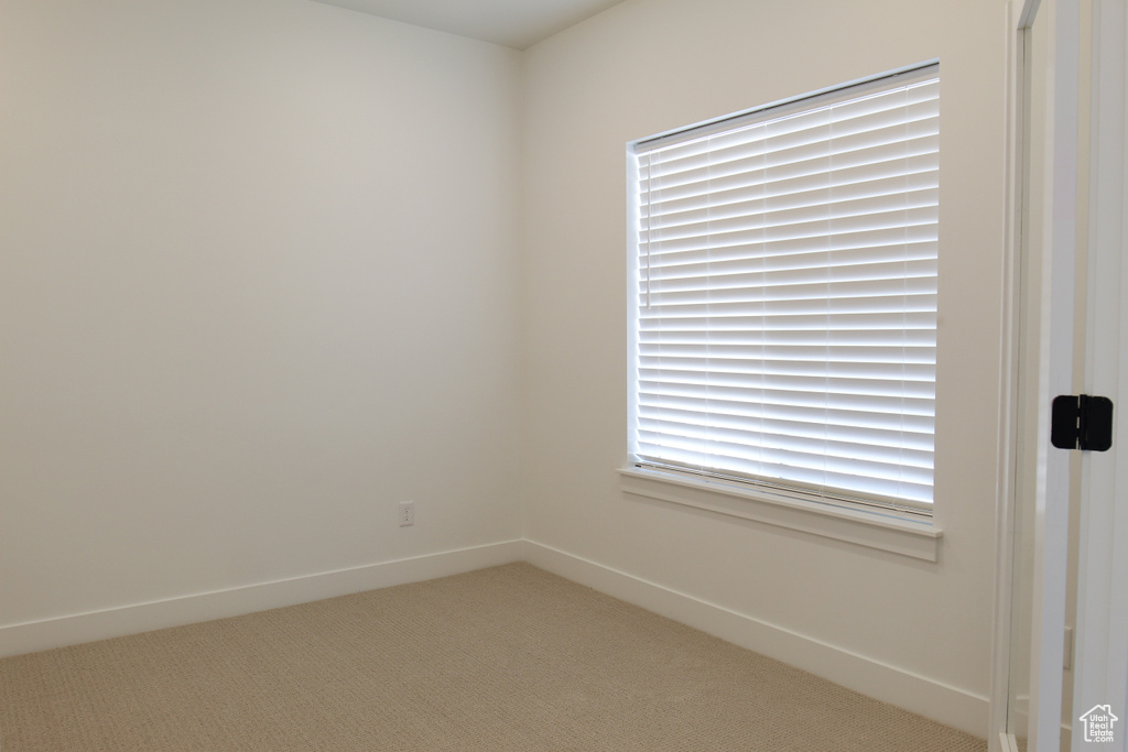 Photo 2 for MLS #2108970 at 650 E 2450 North