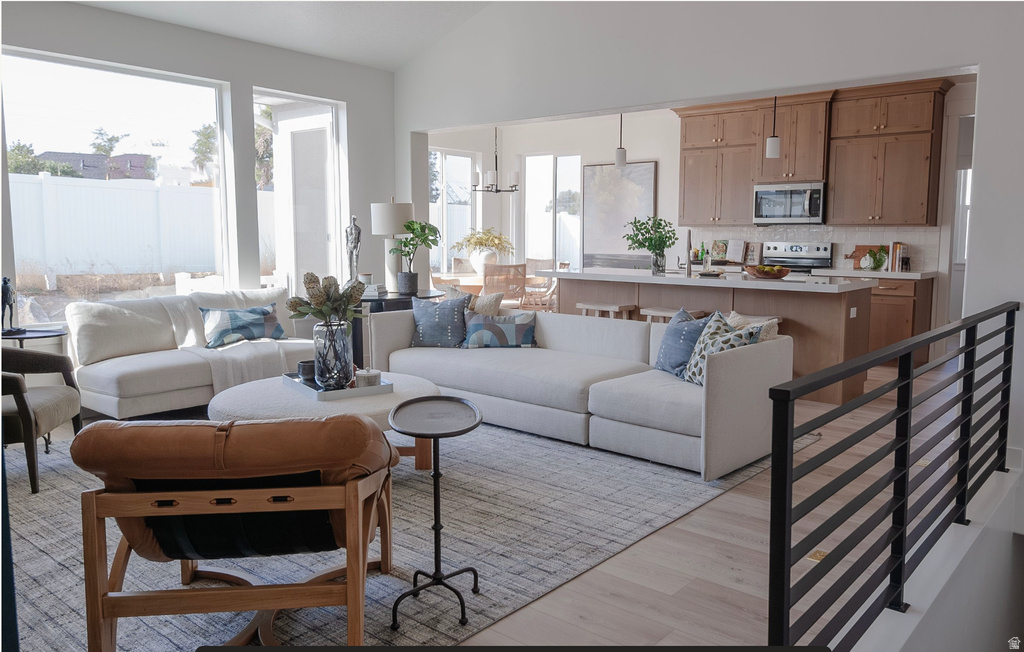 3074 E CANYON MEADOWS DR Spanish Fork, UT 84660