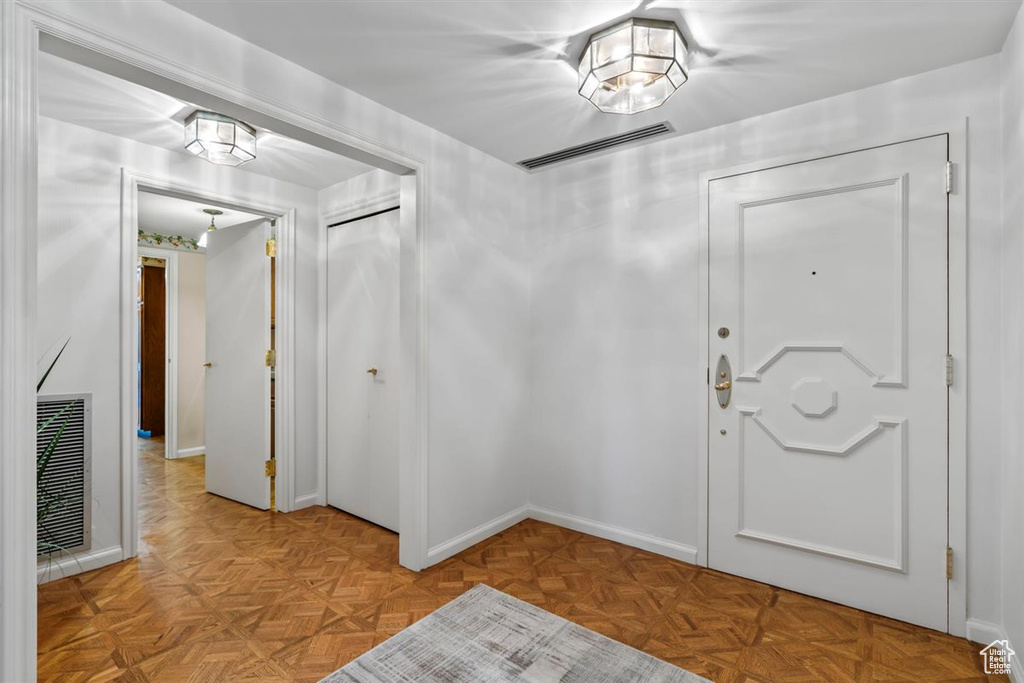 Photo 2 for MLS #2108986 at 908 E South Temple St #3E