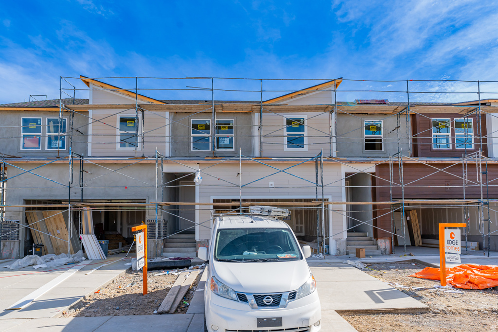 4713 S Olive Ave #402