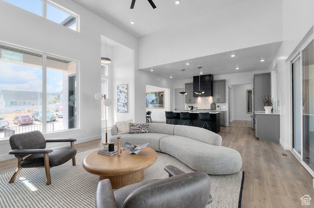Photo 11 for MLS #2109035 at 4309 N Maple Hollow Blvd #115