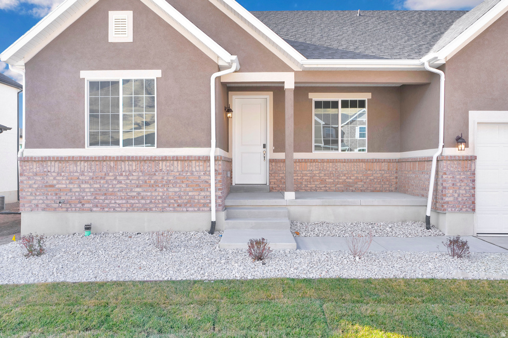 8645 N HALLORAN CT #1323 Lake Point, UT 84074