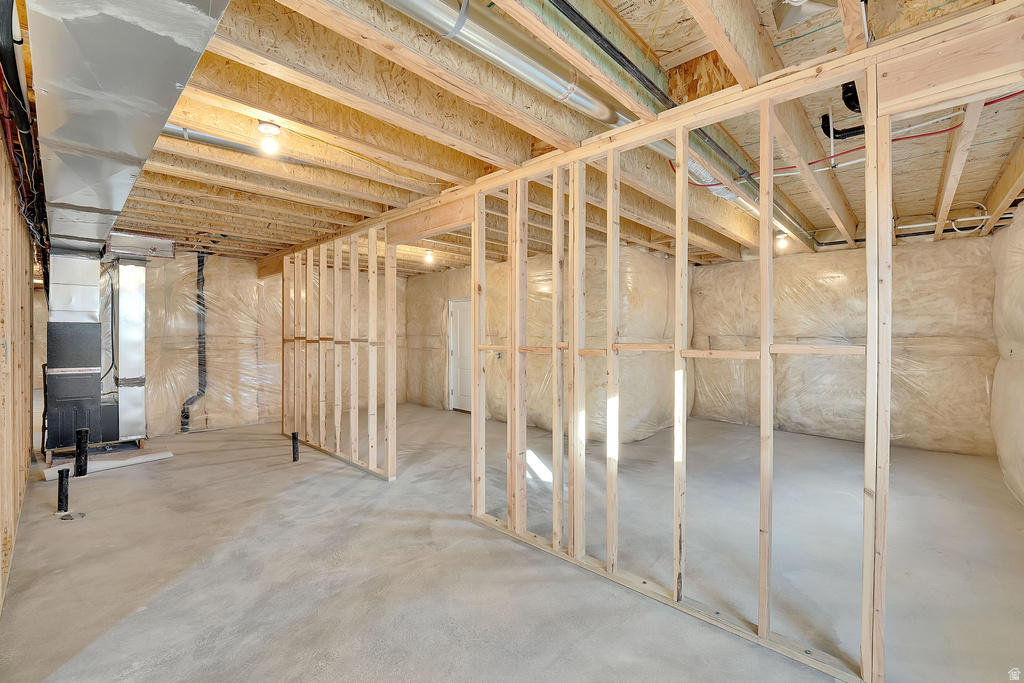 8645 N HALLORAN CT #1323 Lake Point, UT 84074