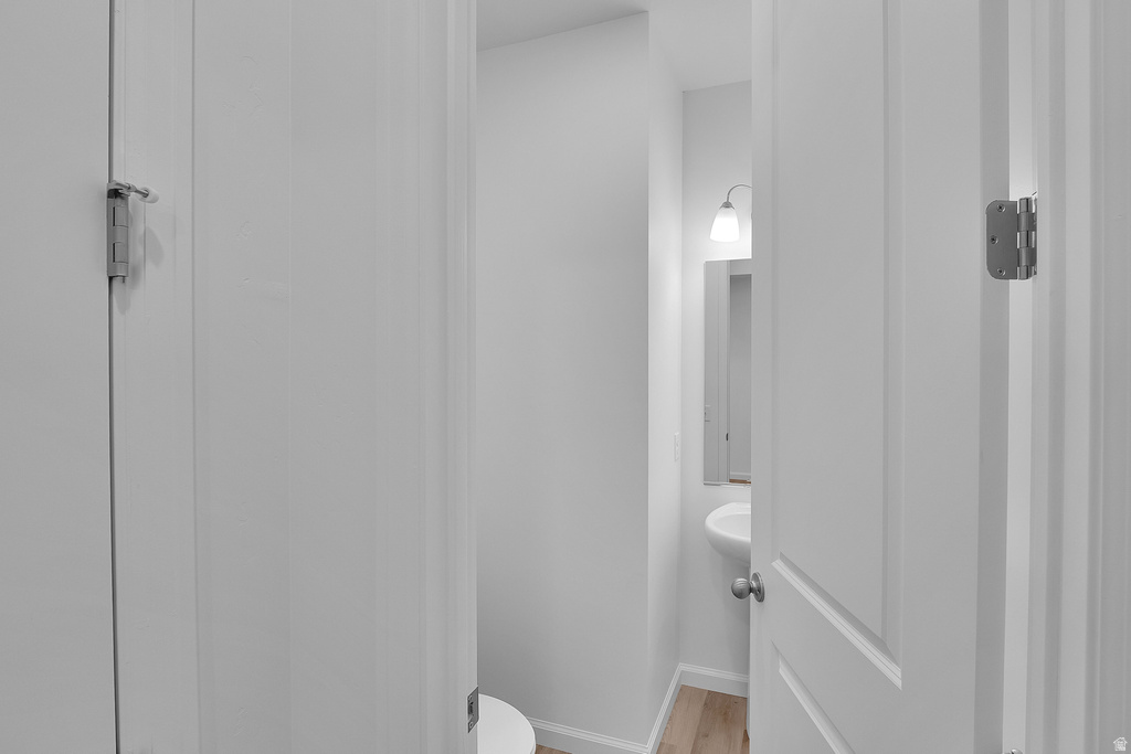 8645 N HALLORAN CT #1323 Lake Point, UT 84074