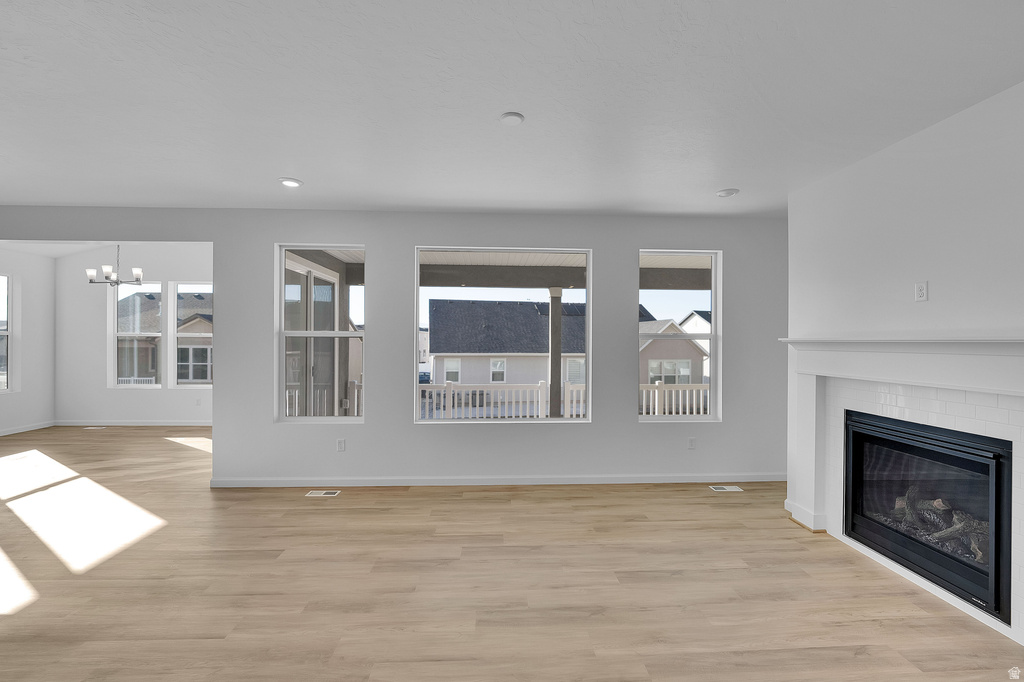 8645 N HALLORAN CT #1323 Lake Point, UT 84074