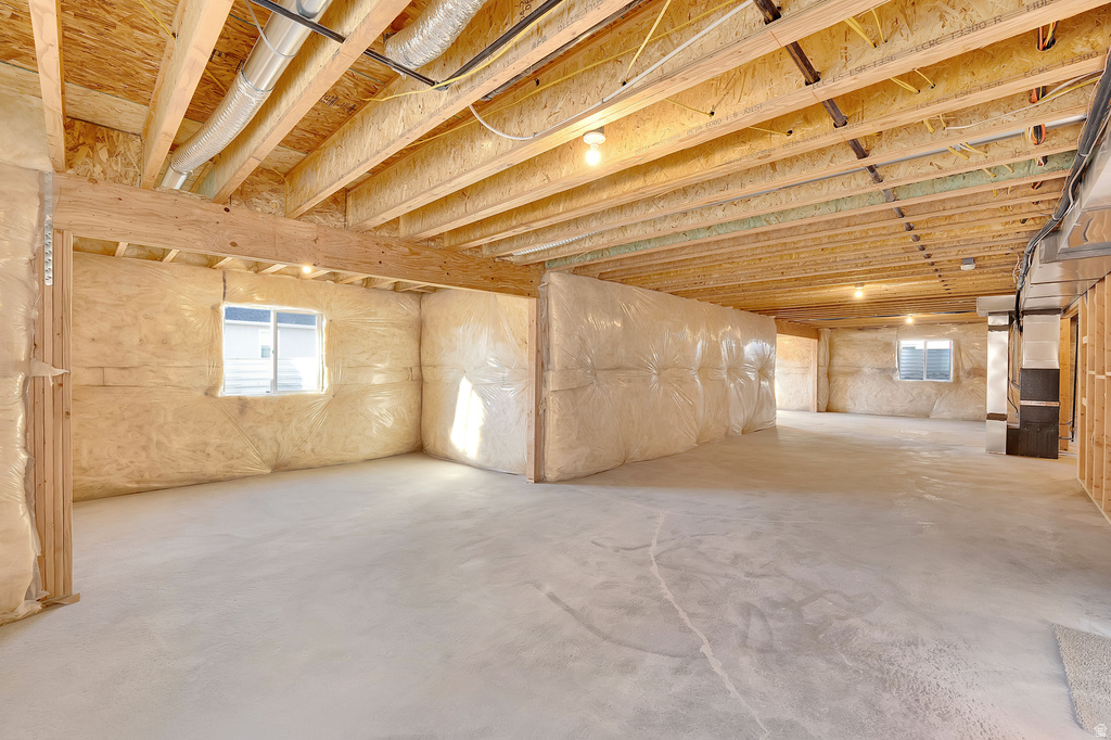 8645 N HALLORAN CT #1323 Lake Point, UT 84074