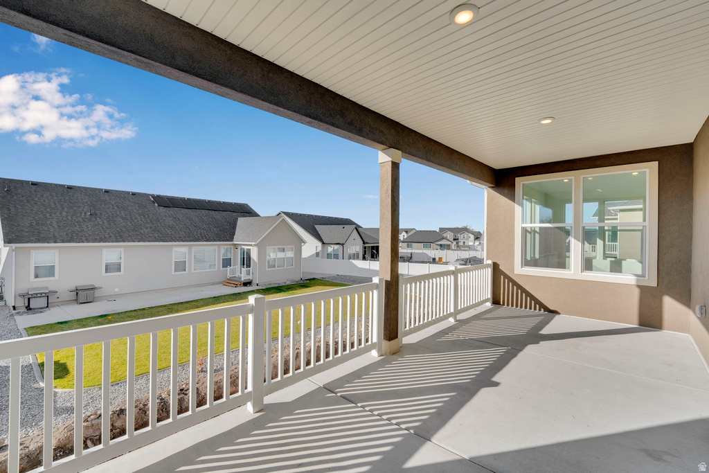 8645 N HALLORAN CT #1323 Lake Point, UT 84074